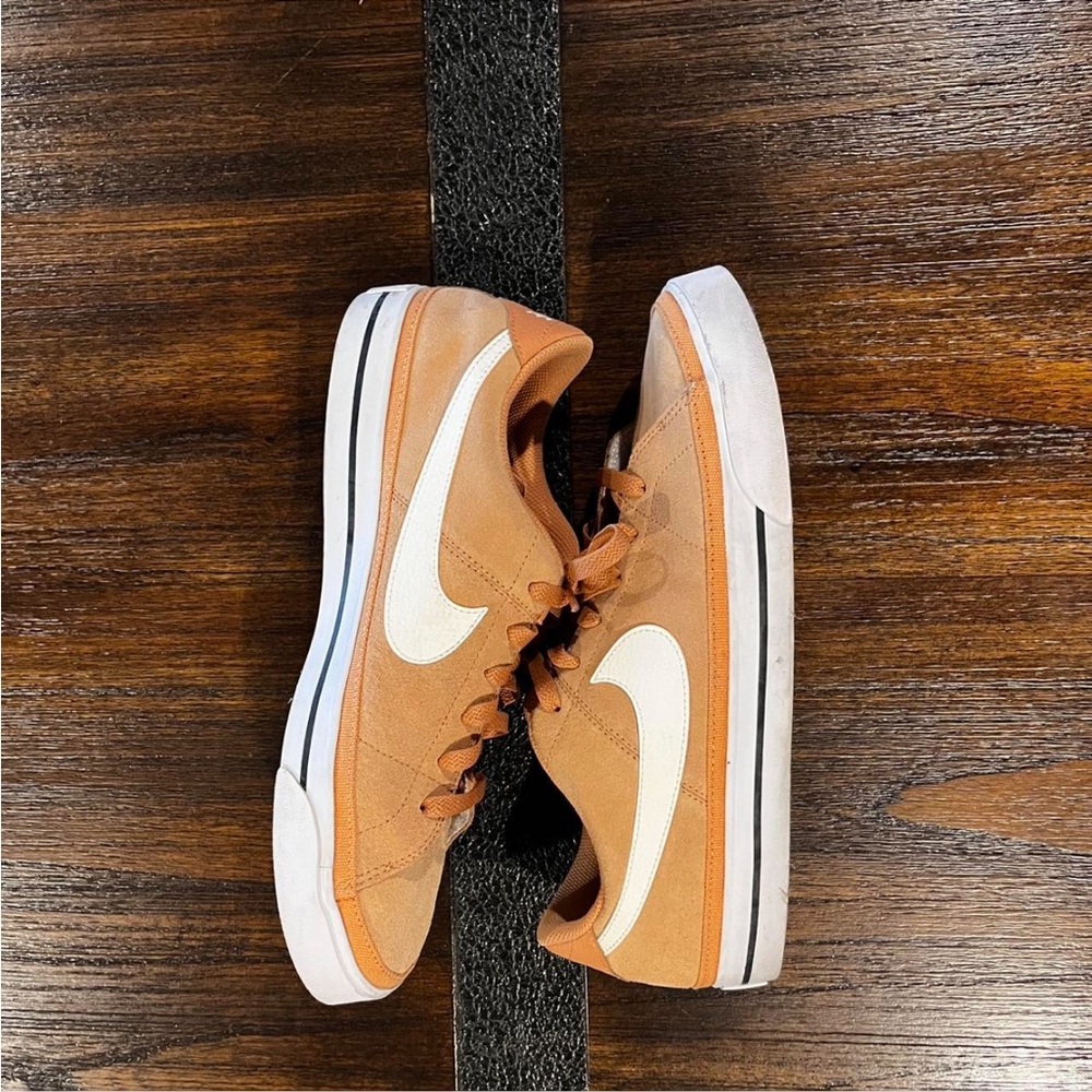 Nike Men's Tan Court Low